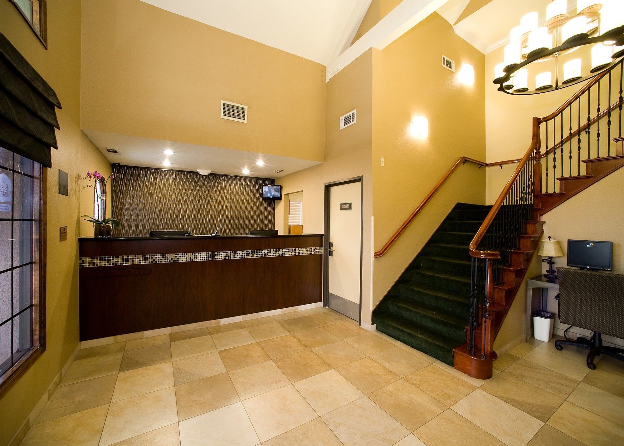 Best Western Plus Hill House Бейкърсфийлд Екстериор снимка